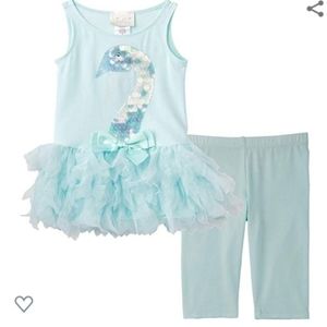 Biscotti Swan outfit